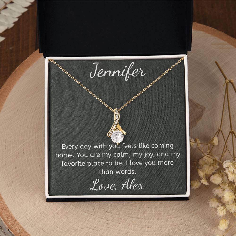 Alluring Beauty Necklace (Yellow & White Gold Variants)